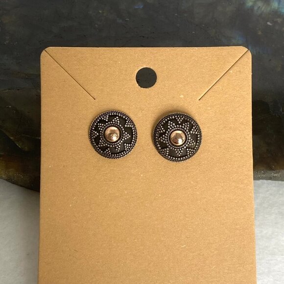 Sterling Silver 925 18K Plated Round Hollow Star Textured Bali Stud Earrings - Picture 2 of 16